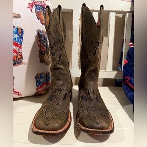 Resistol Men’s Brown Leather Western Cowboy Boots with Cut Out Design size 8.5 D